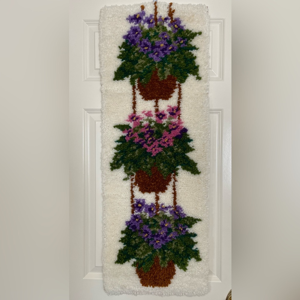 Latchhook - Tapestry or Rug - Potted Plants